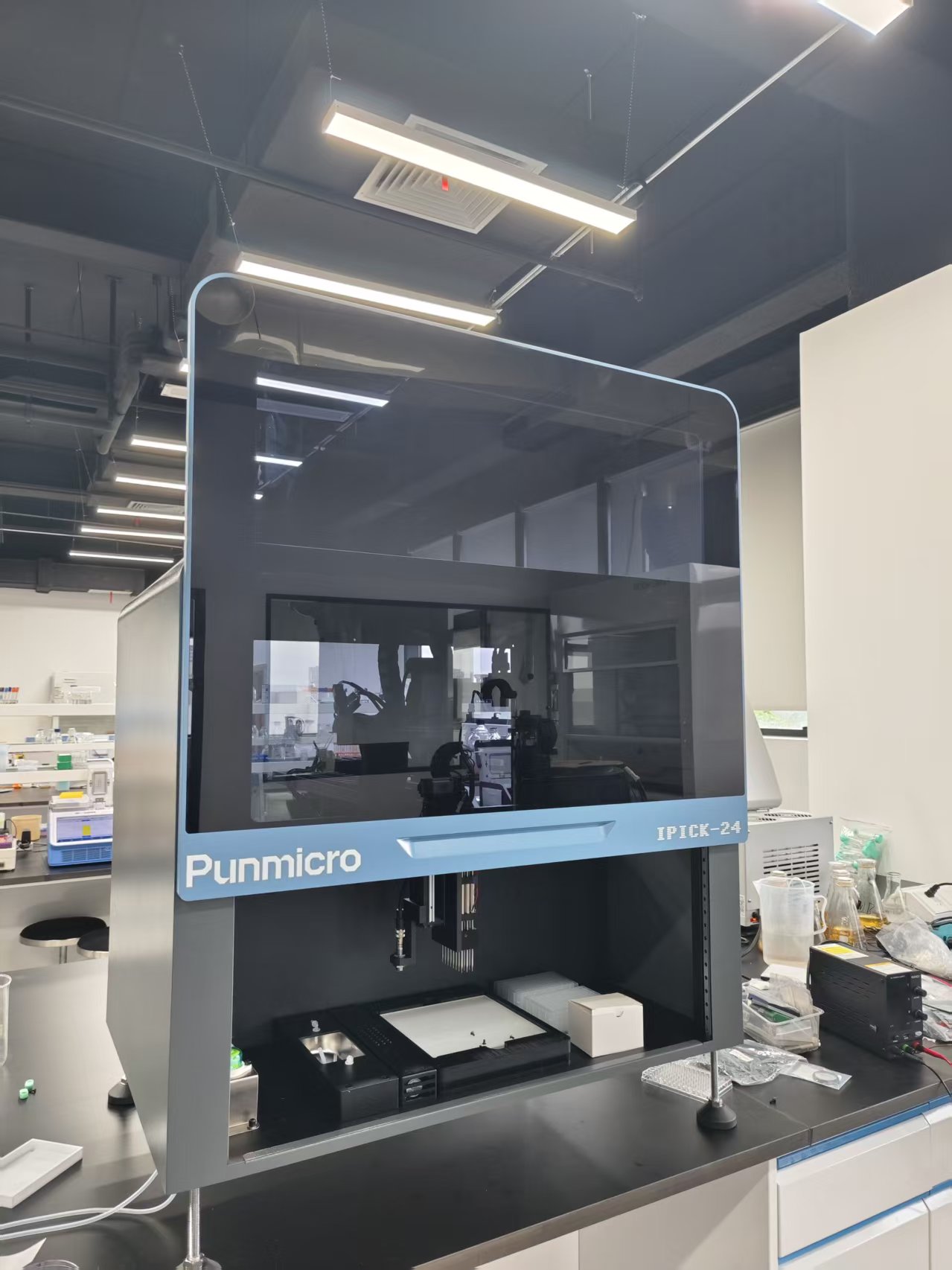 Punmicro IPICK-24 microbial colony picker